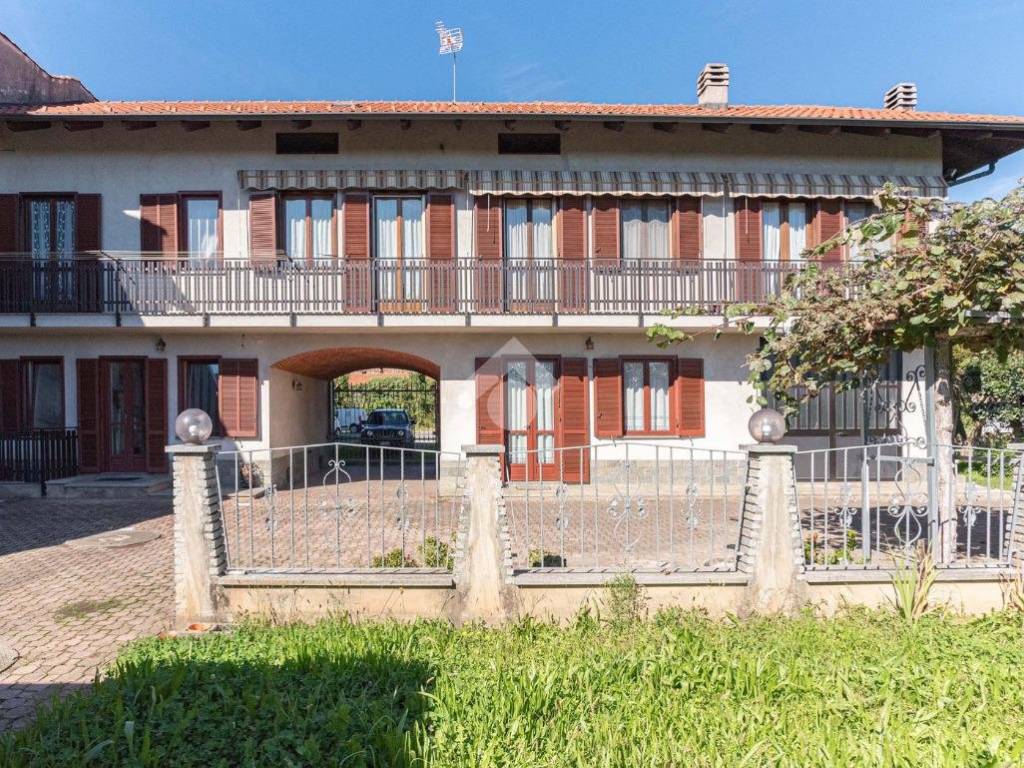 Casa indipendente a Ciriè in Via san pietro, 43 - Foto 2