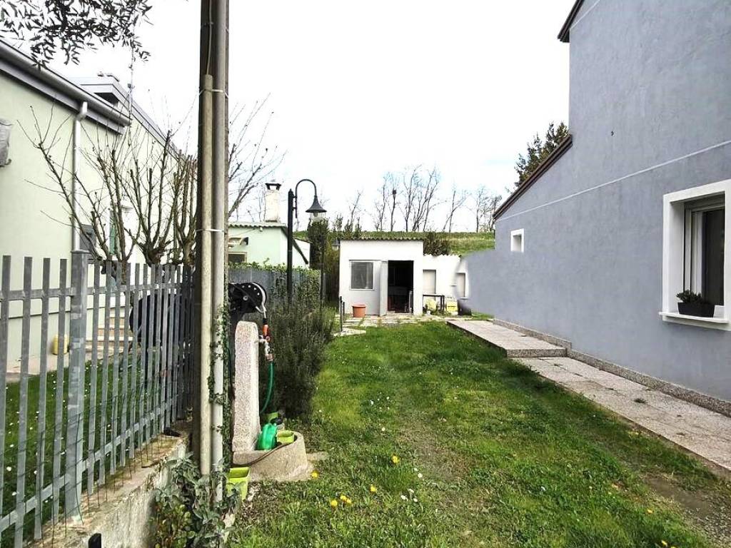 Villa a Taglio di po in Via Trento, 10 - Foto 4