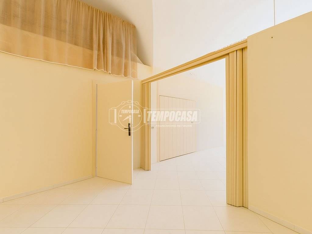 Casa indipendente a Turi in Via Francesco Mastrangelo - Foto 4