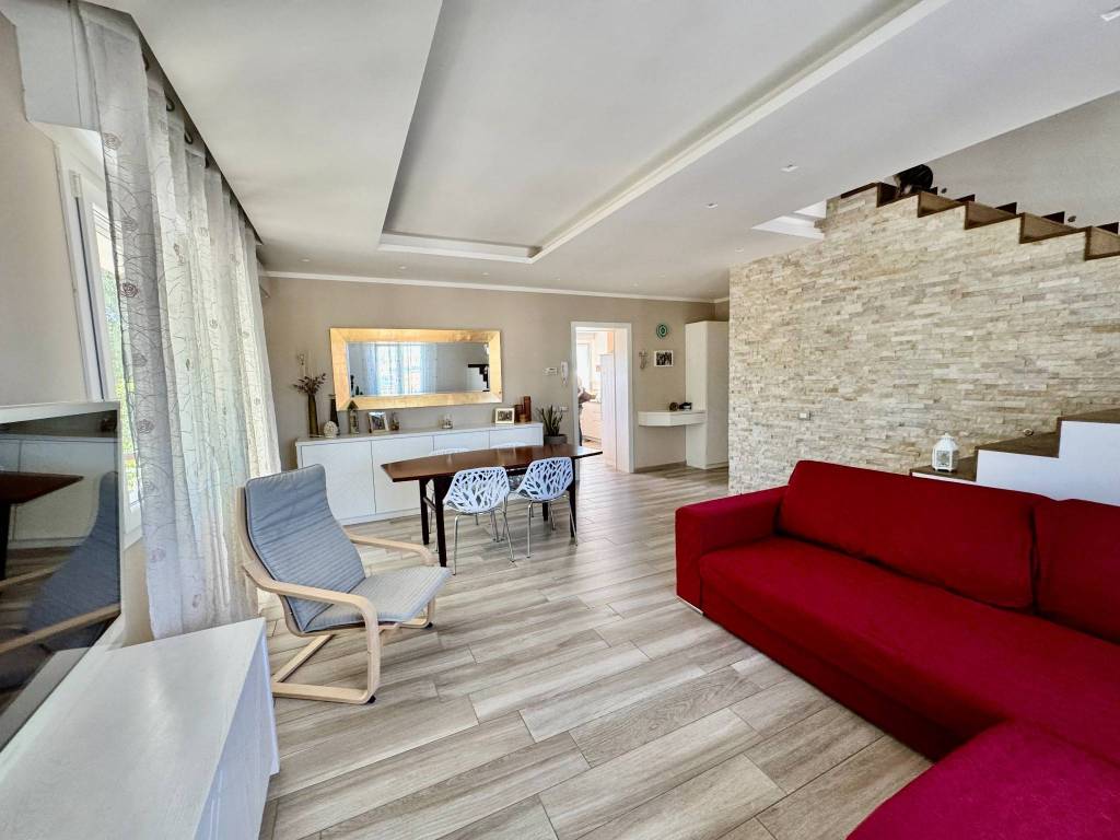 Appartamento a Riccione in Viale Carpi, 13 - Foto 2