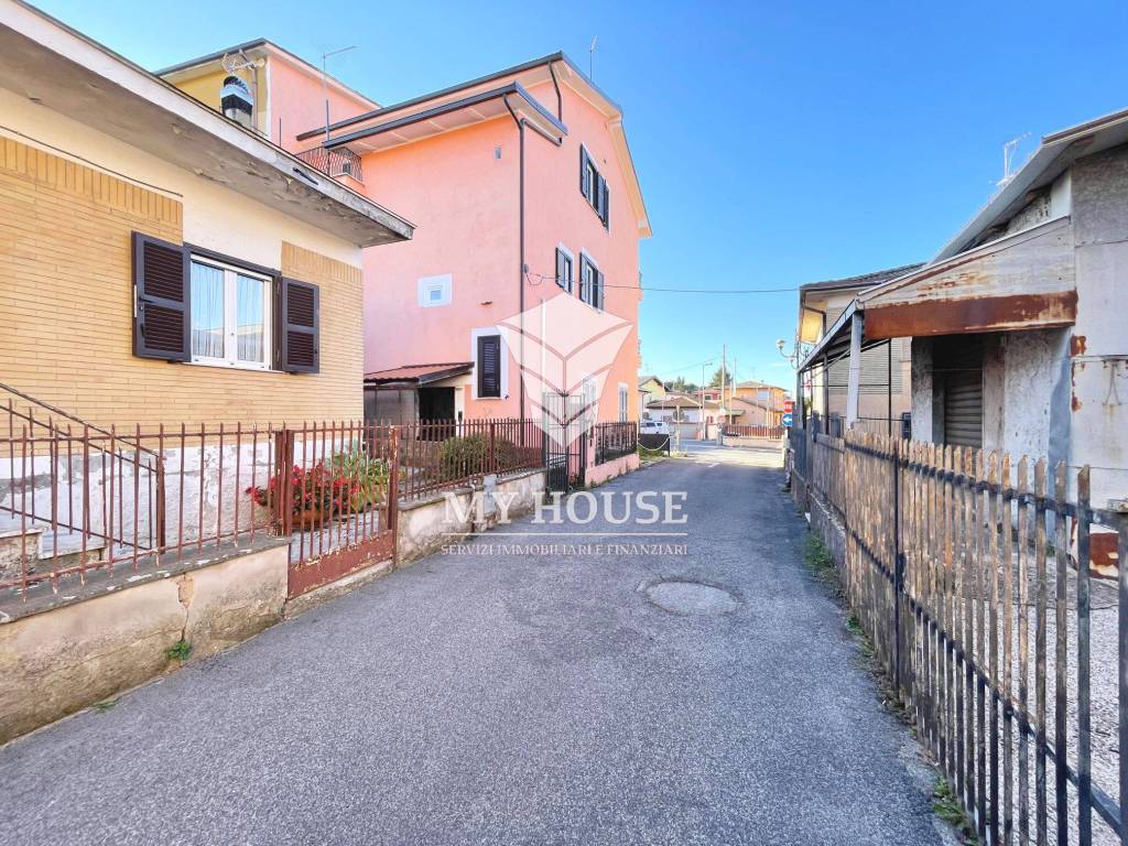 Appartamento a Palestrina in Via Vittorio Veneto, 51 - Foto 4
