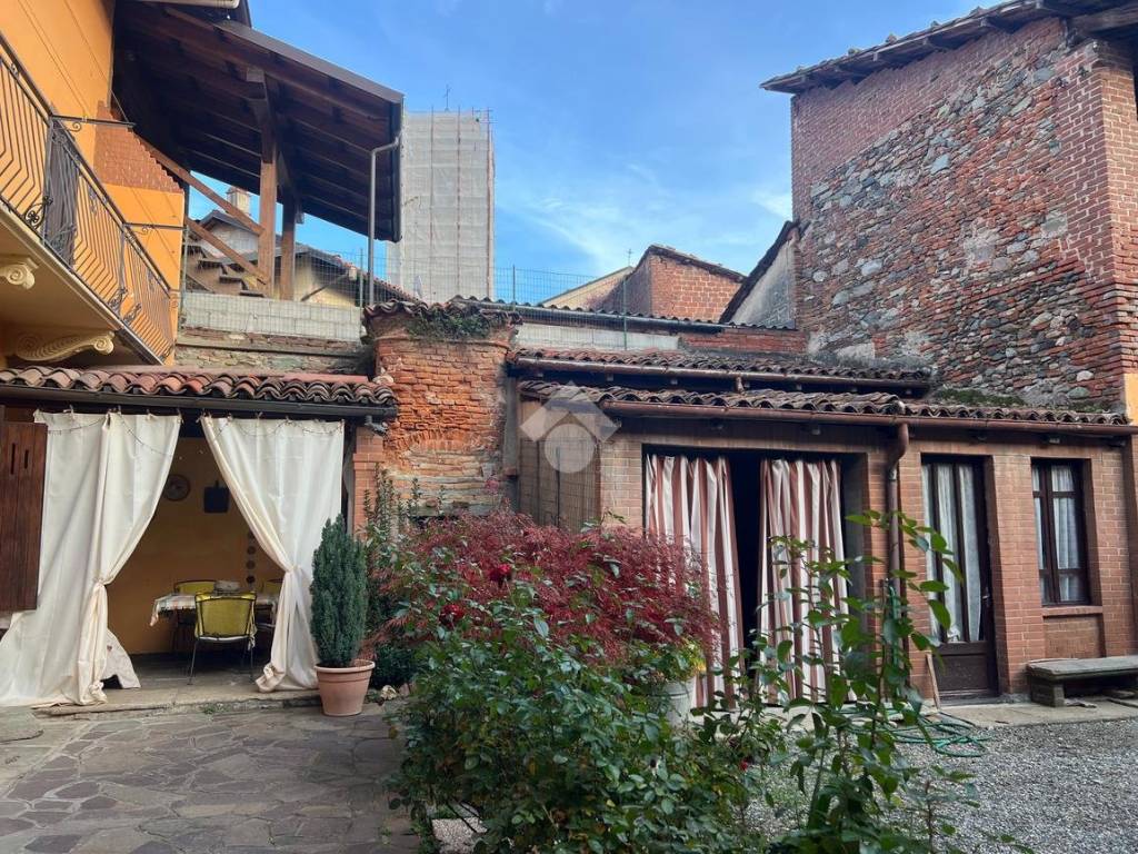 Casa indipendente a Dorzano in Via Giovanni Leto, 6 - Foto 3
