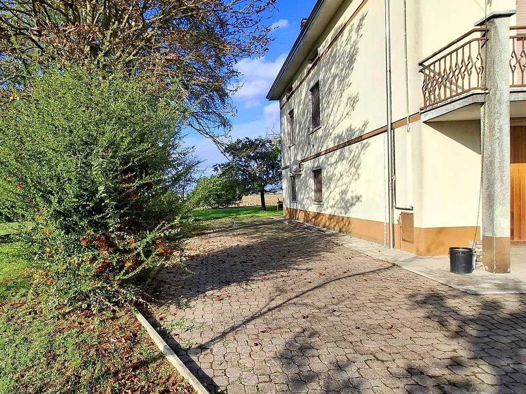 Casa indipendente a Sissa trecasali in Frazione San Nazzaro, 29 - Foto 2