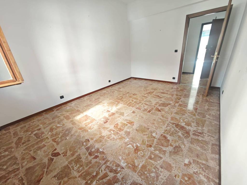 Appartamento a Asti in Via Gaspare Vera e Libera Arduino - Foto 2