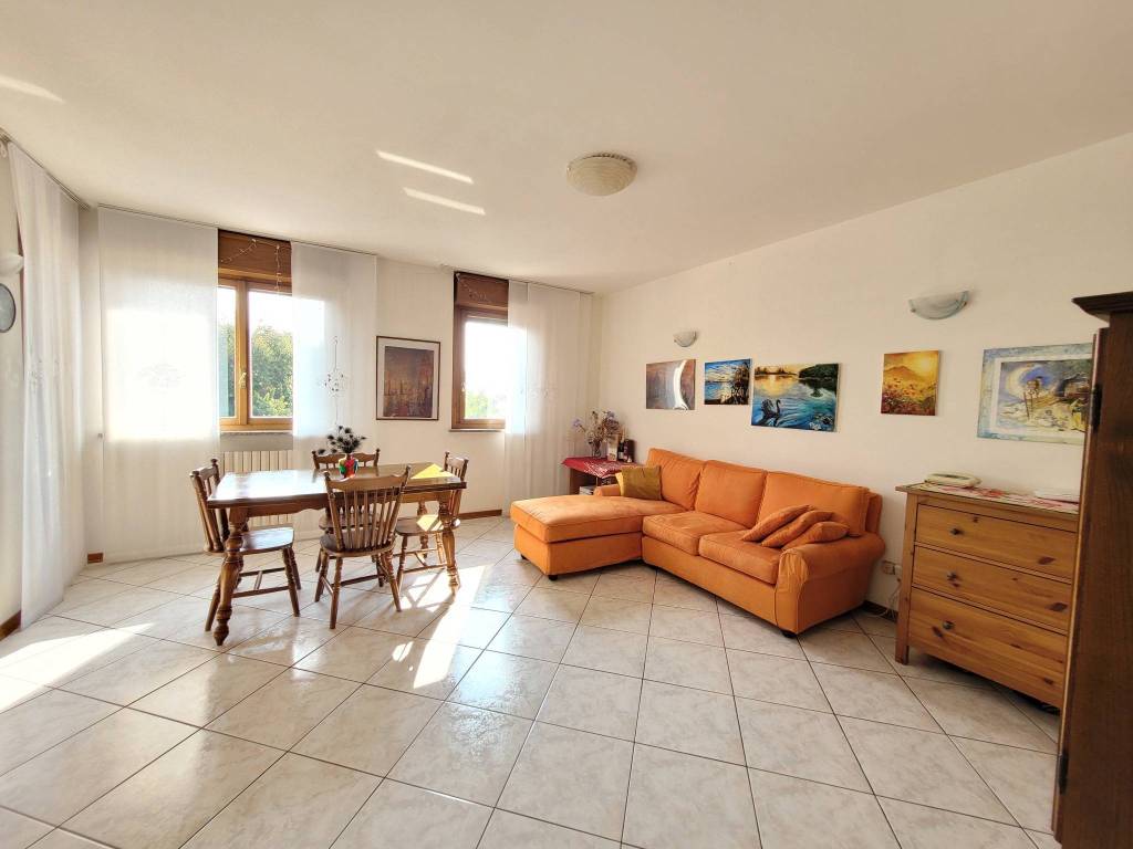 Appartamento a Villa guardia in Via Valtellina - Foto 5