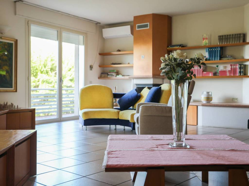Villa a Castiglione delle stiviere in VIA BELVEDERE, 3 - Foto 3
