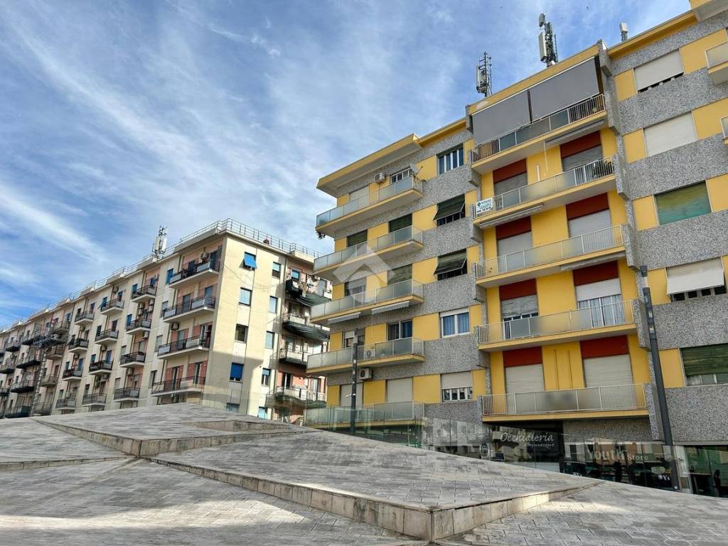 Appartamento a Cosenza in Piazza Carlo Bilotti, 43 - Foto 2