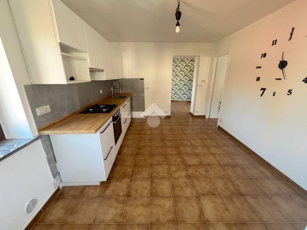 Appartamento a Pinerolo in Via S. Giuseppe, 18 - Foto 3