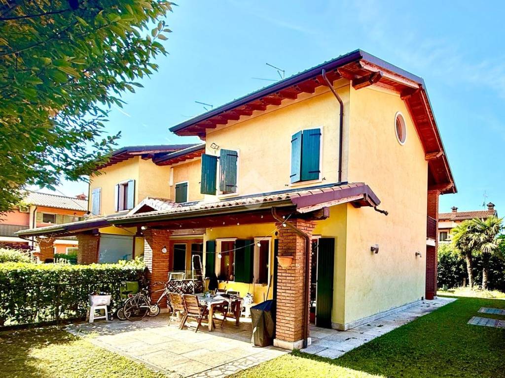 Villa a Costermano sul garda in Via xxv aprile, 7 - Foto 2
