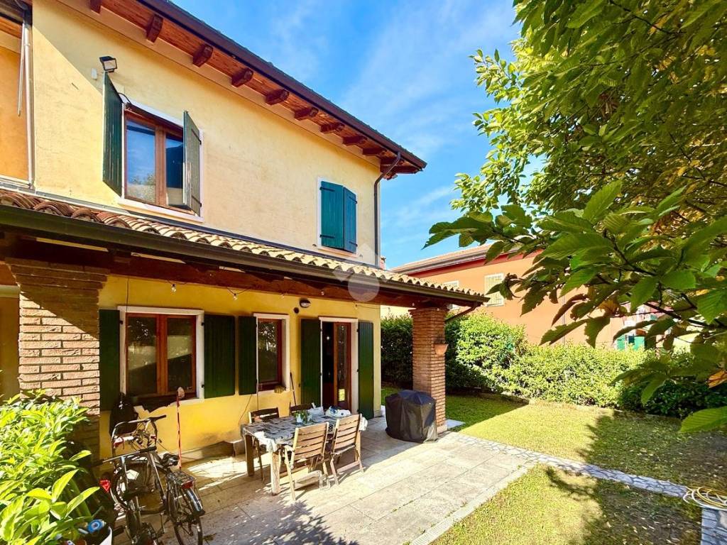 Villa a Costermano sul garda in Via xxv aprile, 7 - Foto 3