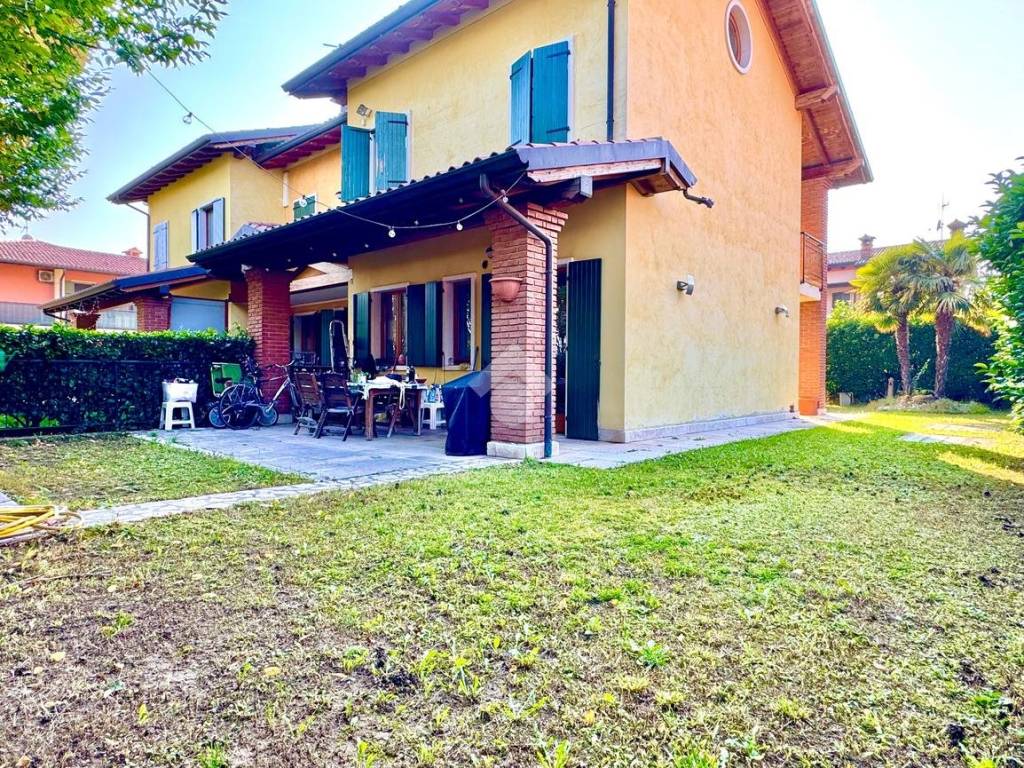 Villa a Costermano sul garda in Via xxv aprile, 7 - Foto 4