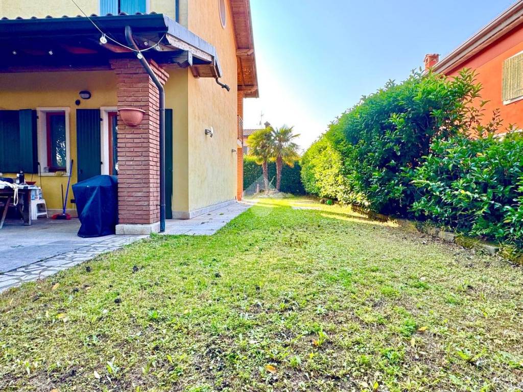 Villa a Costermano sul garda in Via xxv aprile, 7 - Foto 5