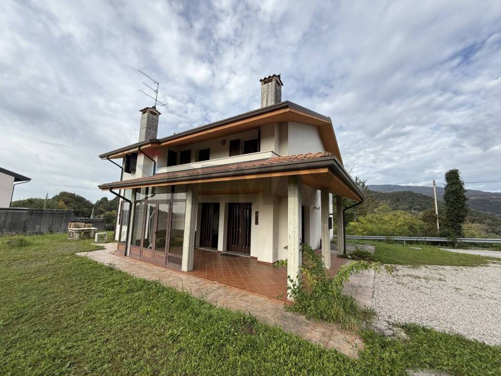Villa a Castelnovo del friuli in Loc. Faviz, 13 - Foto 3