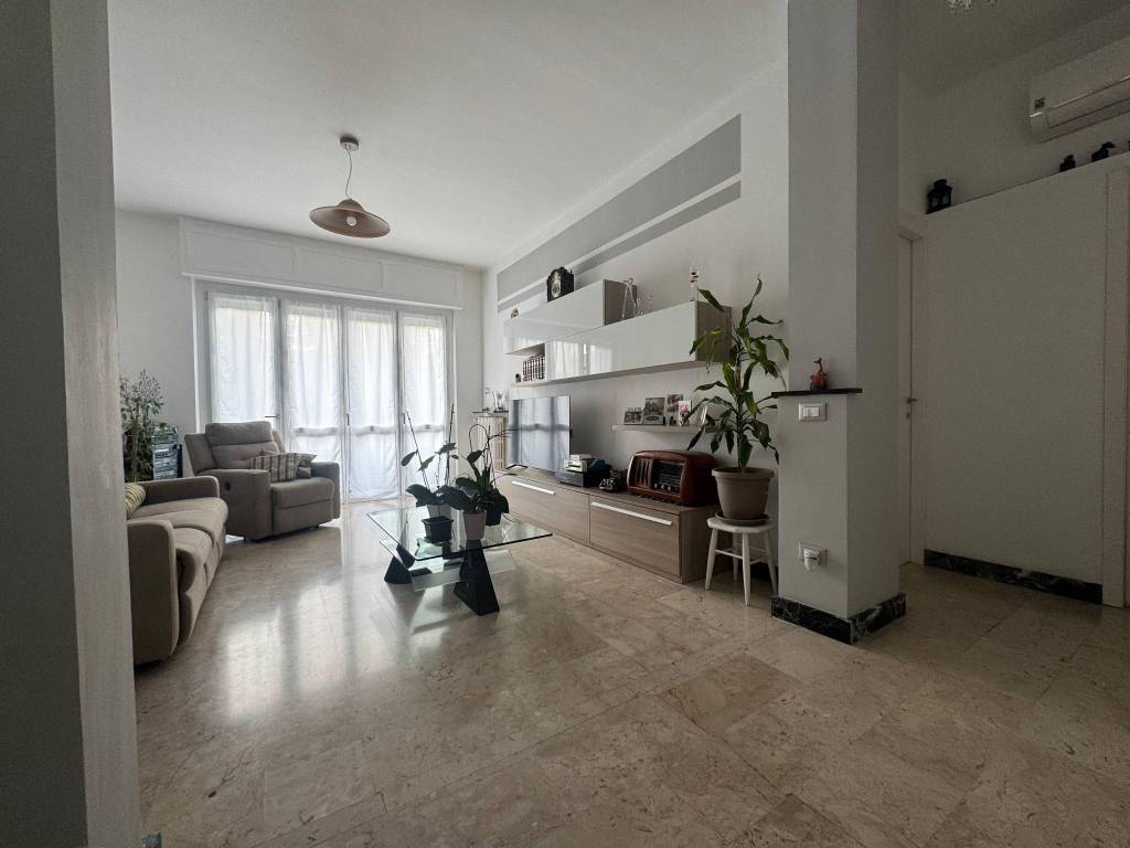 Appartamento a Asti in Piazza Vittorio Veneto - Foto 2