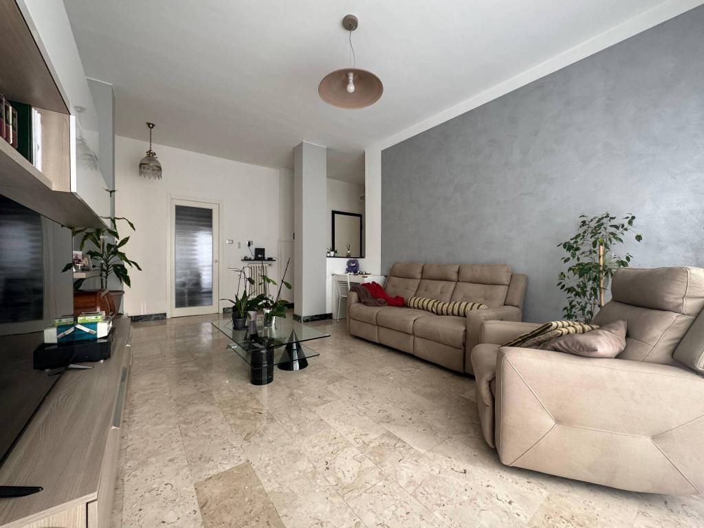 Appartamento a Asti in Piazza Vittorio Veneto - Foto 4