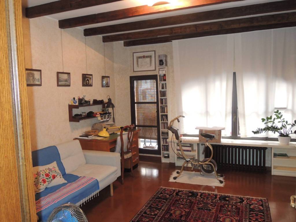 Casa indipendente a Mantova in Via Fratelli Bronzetti - Foto 4