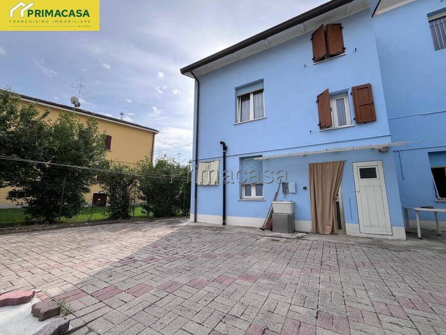 Villa a Novellara in Via Andrea Costa, 38 - Foto 2
