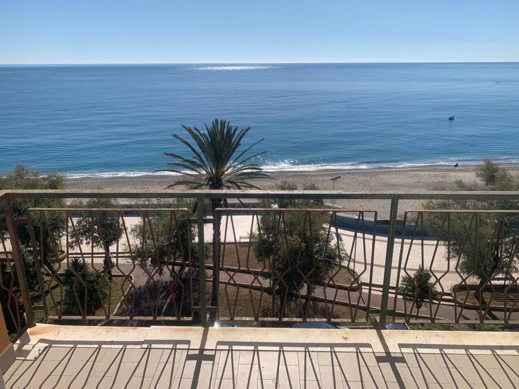 Appartamento a Catanzaro in Via Lungomare Stefano Pugliese - Foto 3