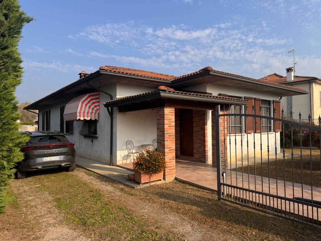 Villa a Pieve porto morone in Via 24 Maggio - Foto 2