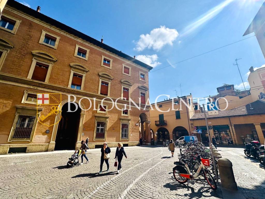 Appartamento a Bologna in Vicolo Paglia Corta - Foto 4
