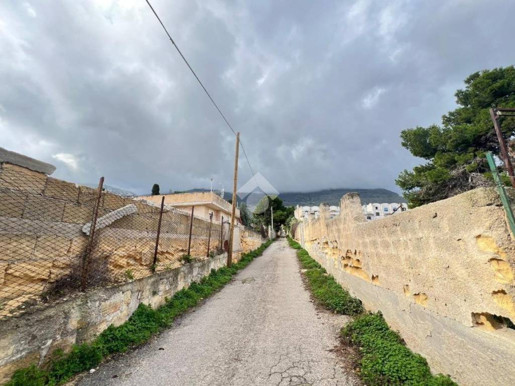 Terreno a Carini in VIA RANUNCOLI - Foto 2