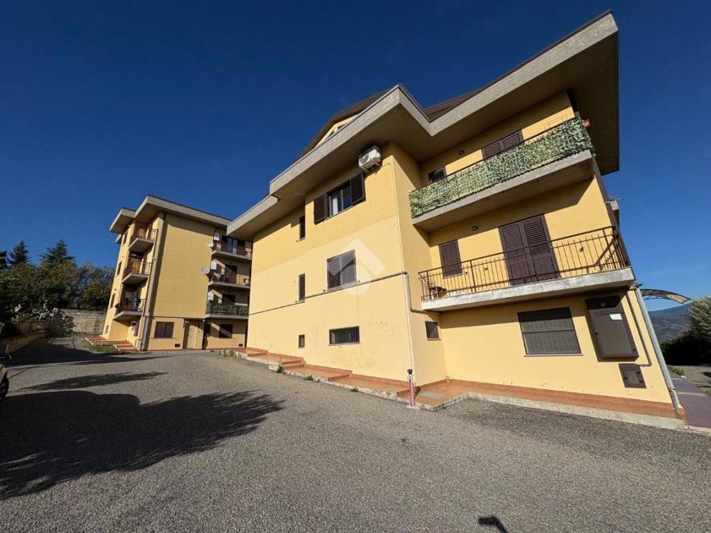 Appartamento a Rende in Via Alessandro Magno, 15 - Foto 2