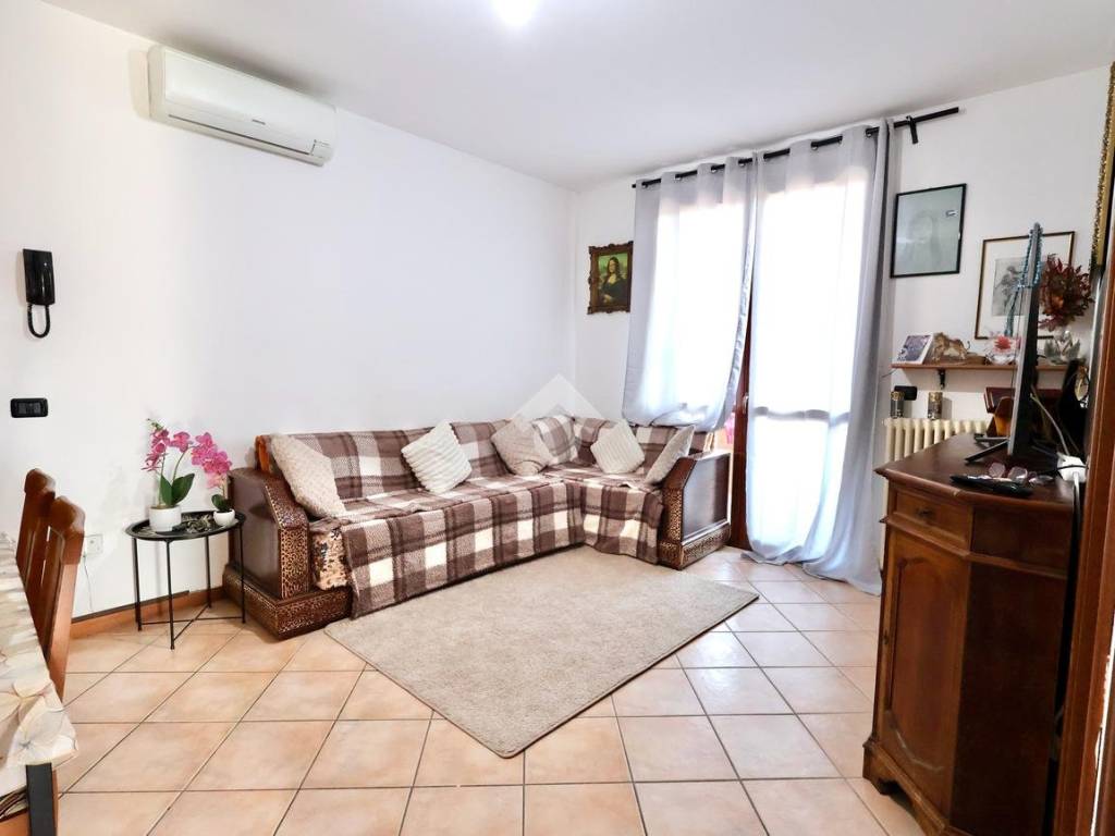 Appartamento a Reggio emilia in Via Augusto Daolio - Foto 3