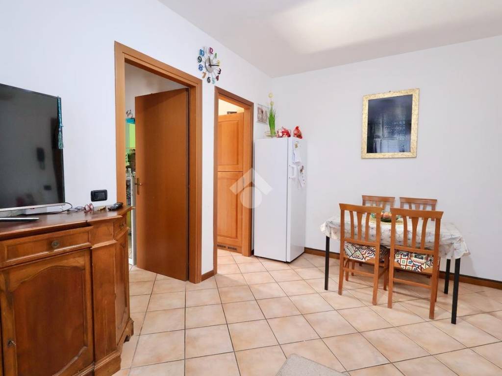 Appartamento a Reggio emilia in Via Augusto Daolio - Foto 5