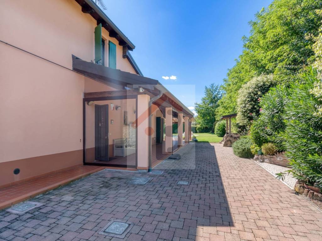 Villa a Castel san pietro terme in Via Mori - Foto 2
