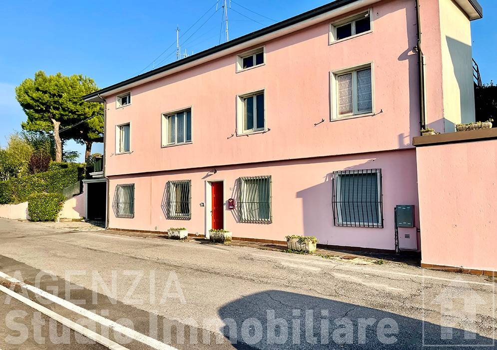 Appartamento a Moniga del garda in Via Sotto Monte Tapino - Foto 3
