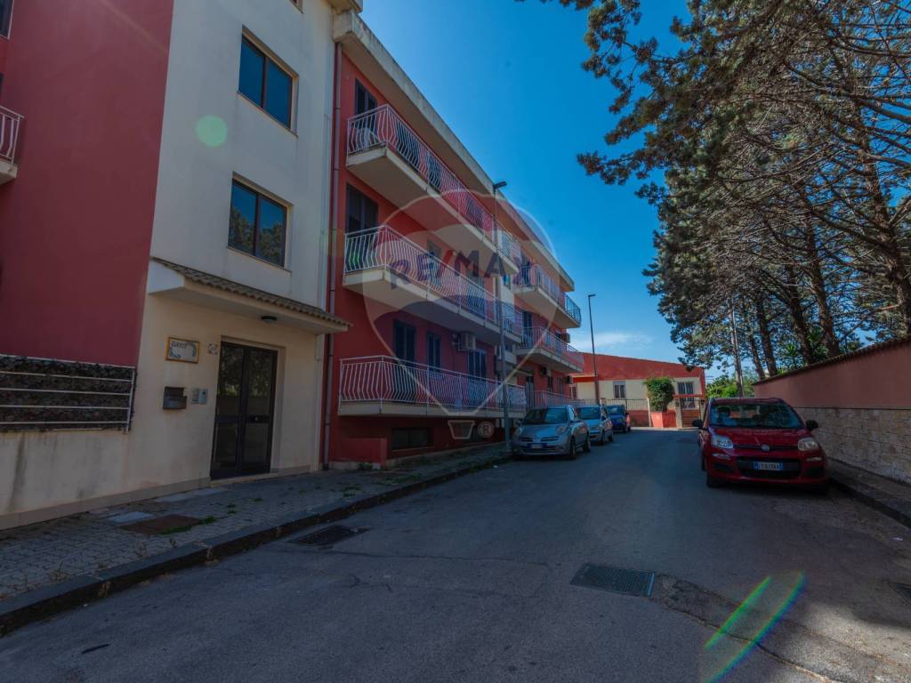 Appartamento a Caltagirone in Via Giuseppe Cannata, 6 - Foto 2
