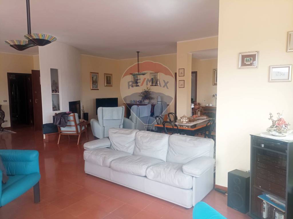 Appartamento a Lagonegro in Via Dei Gigli, 1 - Foto 5