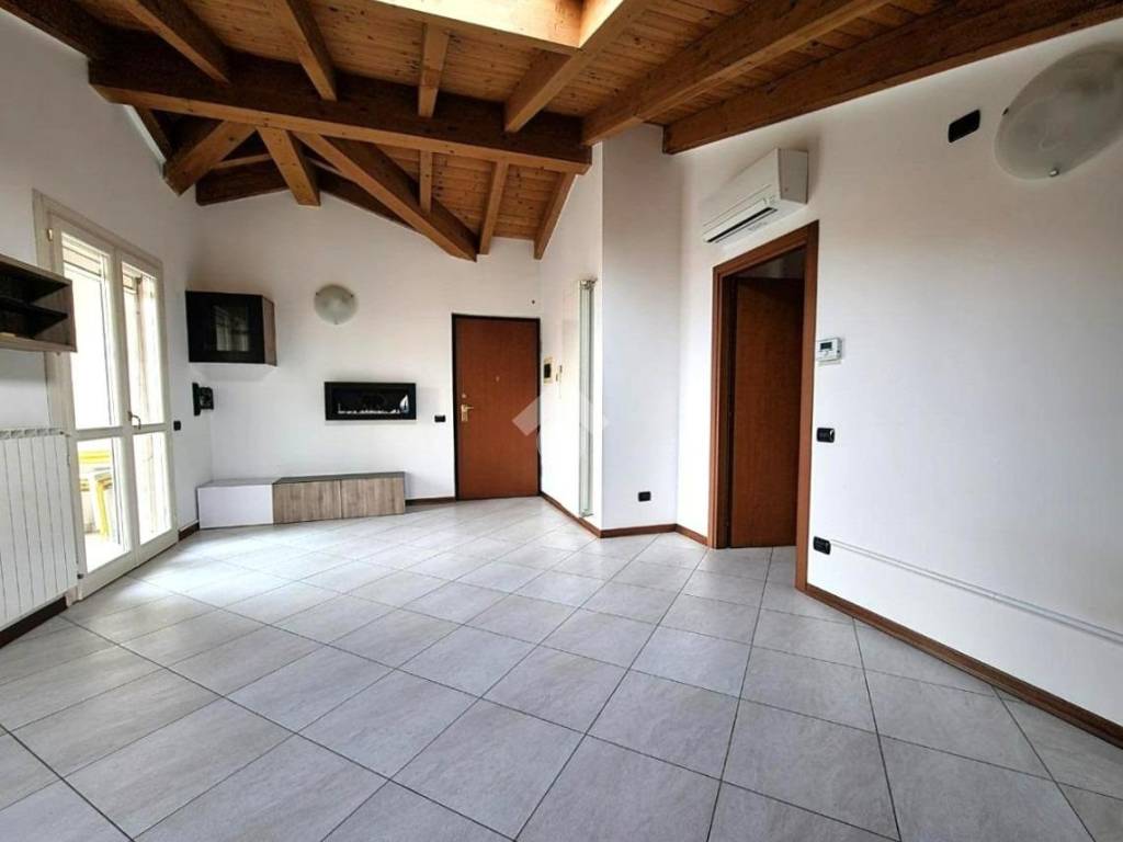 Appartamento a Besana in brianza in Via Bellavista, 3 - Foto 5