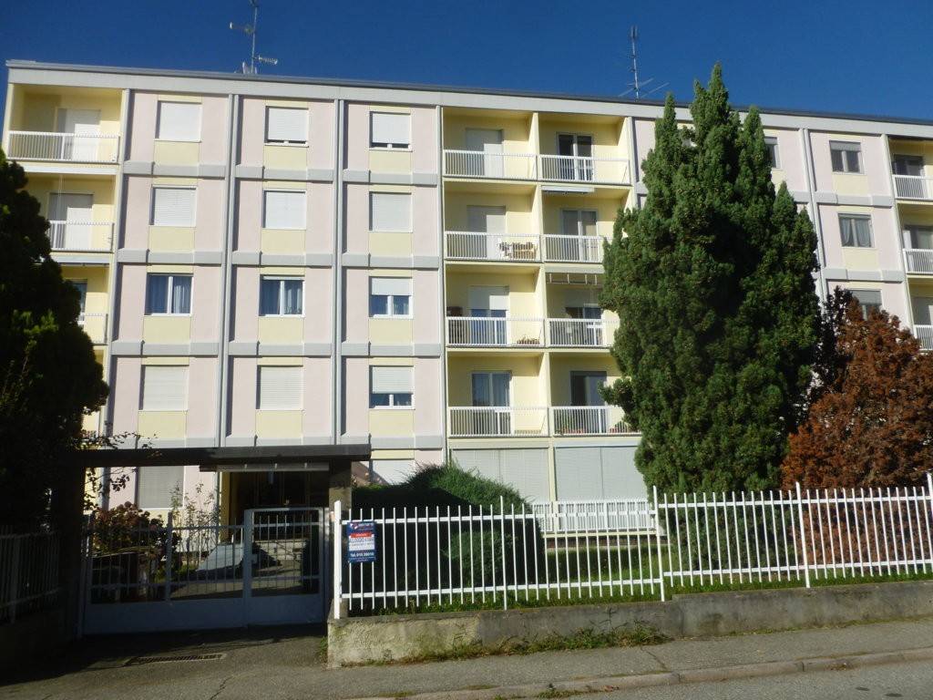 Appartamento a Biella in Via Augusto Vialardi di Verrone, 26 - Foto 2