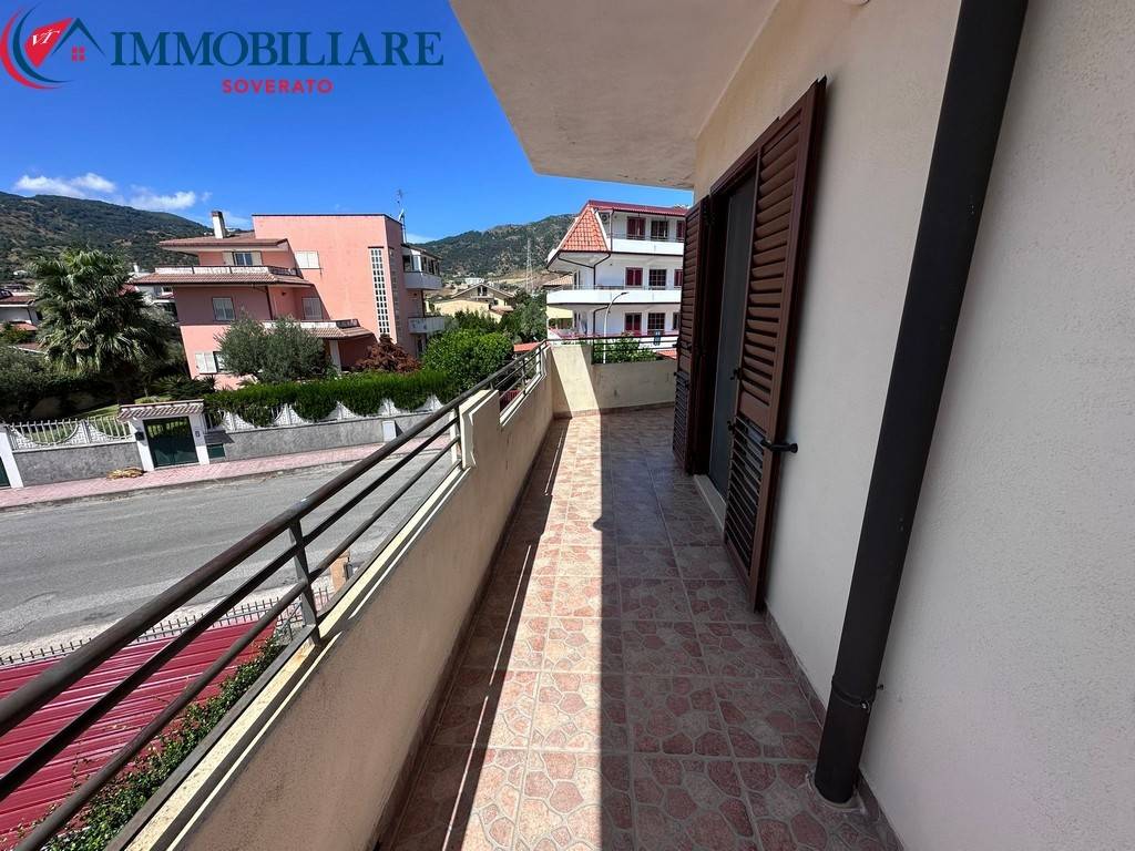 Appartamento a Montepaone in Via Camillo Benso di Cavour, 40 - Foto 3