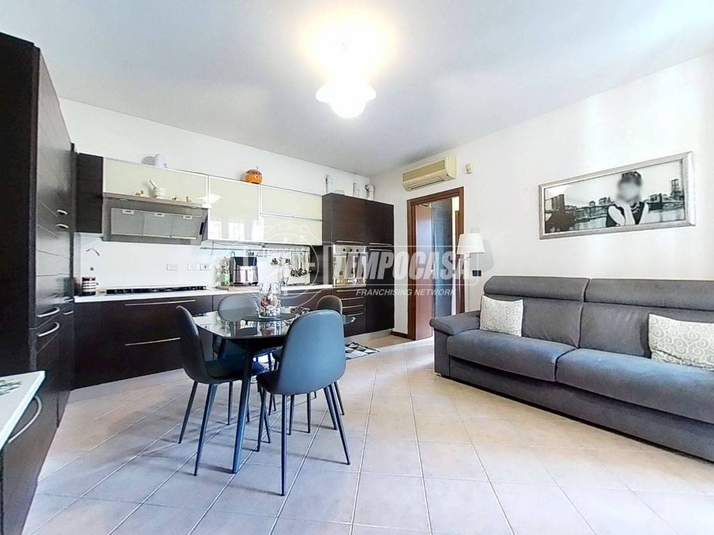 Appartamento a Macherio in Via Montello 8/Giusto - Foto 2