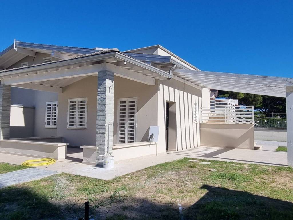 Villa a San felice circeo in Via Terracina, 120 - Foto 2