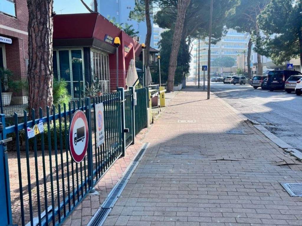 Appartamento a Comacchio in Viale Giacomo Leopardi, 14 - Foto 2