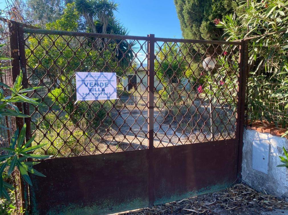 Villa a Minturno in Via Monte d'Argento, 35 - Foto 2