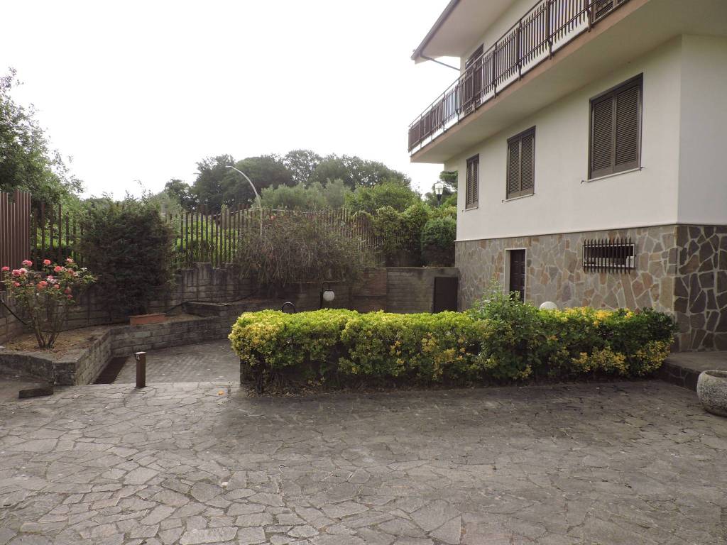 Villa a Sessa aurunca in Via Corbara - Foto 3