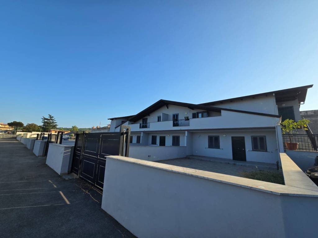 Appartamento a Quarto in Via Dino Campana, 178 - Foto 2