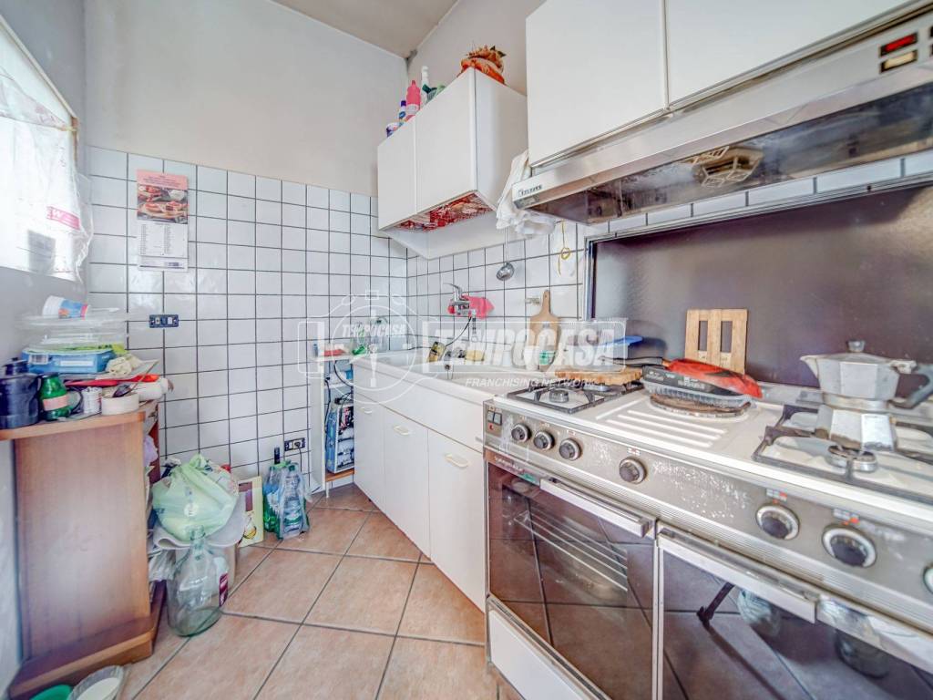 Appartamento a Casorate sempione in Via Milano, 80 - Foto 3