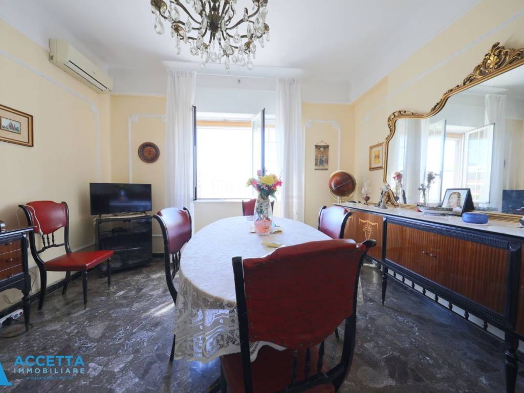 Appartamento a Taranto in Via Calabria, 23 - Foto 4