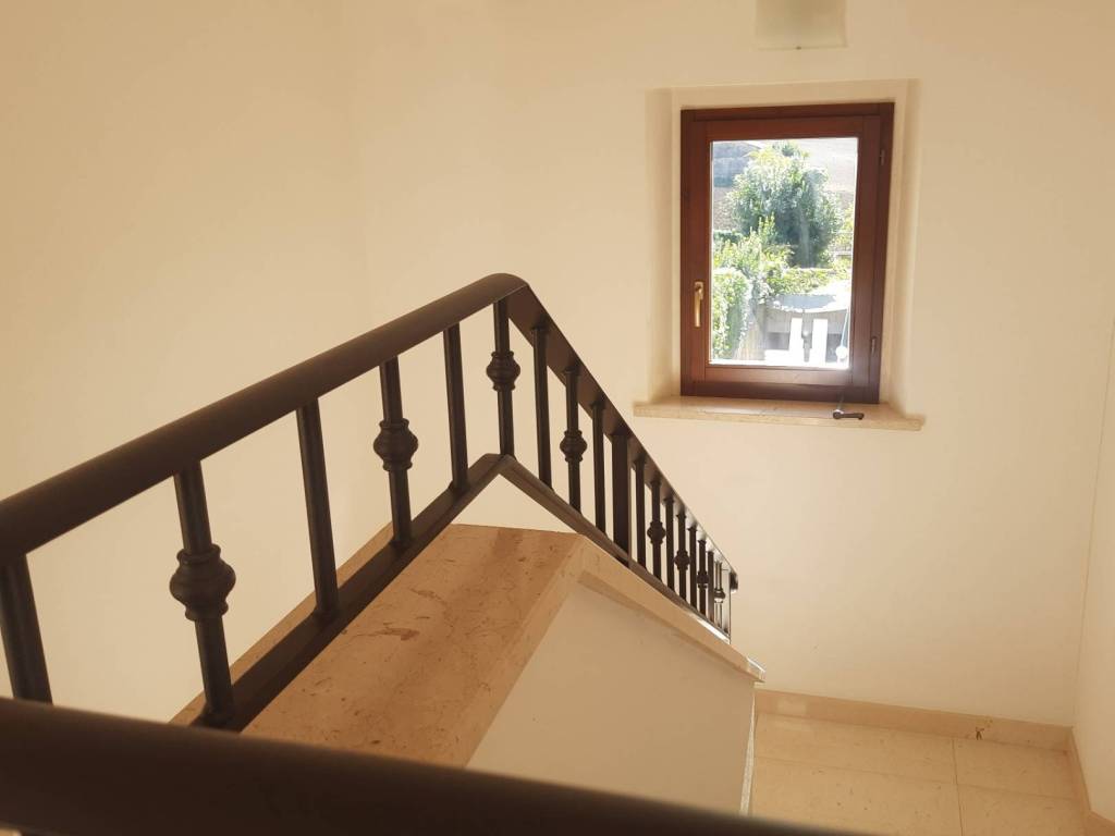 Appartamento a Monte porzio in Via Martiri della Resistenza - Foto 2