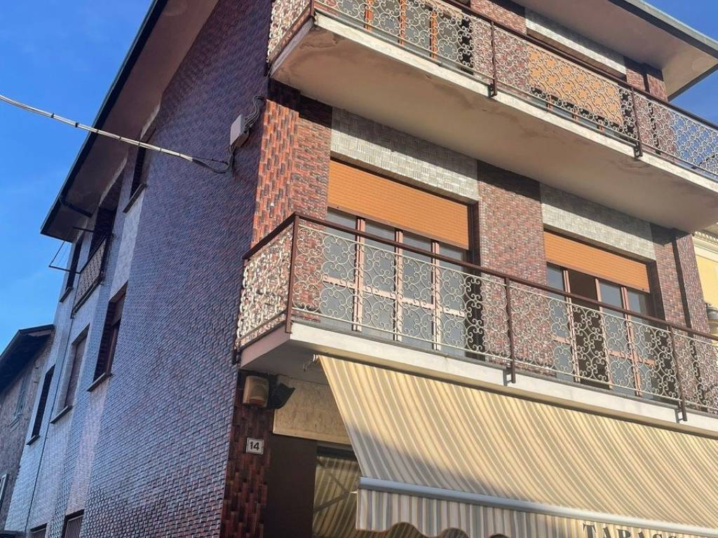 Appartamento a Borgo ticino in Piazza Martiri - Foto 2