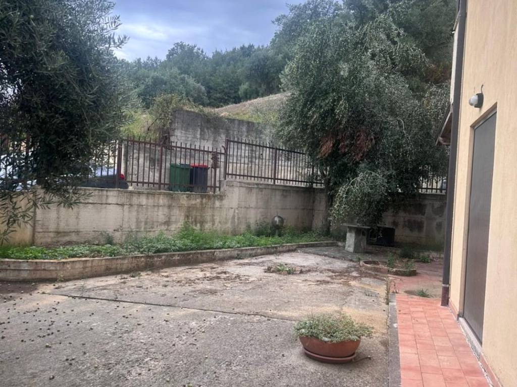 Appartamento a Montalto uffugo in Via Salvatore Quasimodo - Foto 2