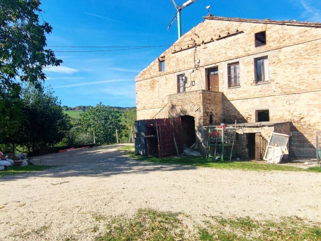 Rustico / casale a Montedinove in Contrada Croce Rossa - Foto 2