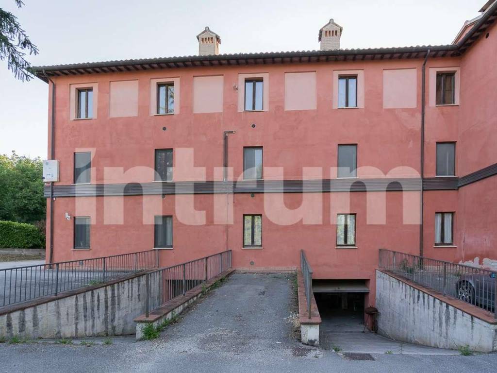 Palazzo / stabile a Matelica in Via Circonvallazione 101/A - Foto 2