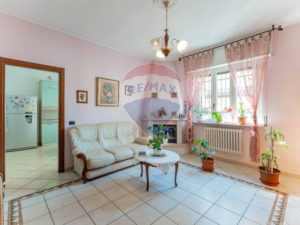 Villa a Fagnano olona in Via Marsala, 50 - Foto 2