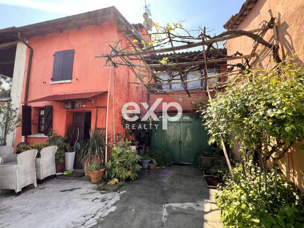 Casa indipendente a Castana in Frazione Casa del Moro 11 - Foto 2